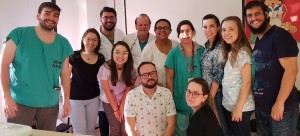 Drs. Paulo R. Margotto, Marta DR de Moura e Fabiana Pontes (de verde) com os Residentes da Neonatologia do HMIB/SES/DF (3/6/2019)