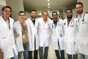 Internos-Pediatria UCB-27-8-18:Ddos.Matheus, Mário, Leandro, (Dr. Paulo R. Margotto), Leonardo, Lucas e Bruno (27/8/2018)