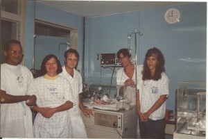 Drs. José Rodrigues, Marlene, Paulo R. Margotto, Jefferson e Miza, em 1993, no Berçário do HRAS/SES/DF